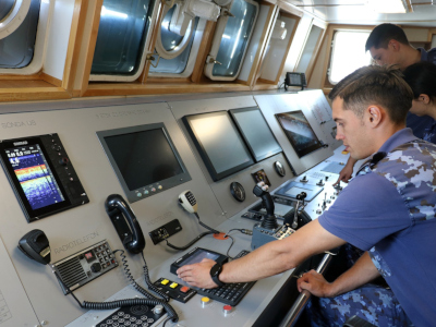 Stagiul de practică pe nave, pas decisiv în formarea profesională a elevilor militari ca tehnicieni ai Forțelor Navale
