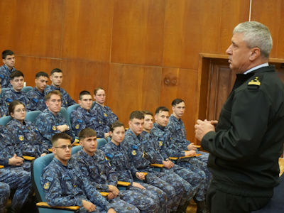 Lecție de leadership și responsabilitate profesională pentru elevii Școlii Militare de Maiștri Militari a Forțelor Navale